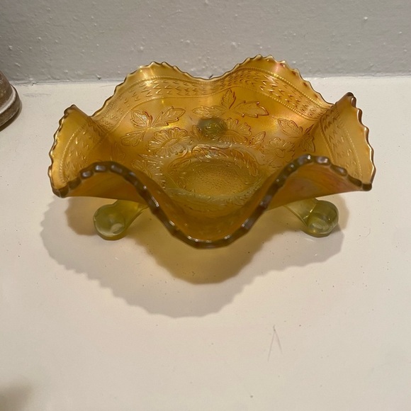 Antique Fenton Two Flower Carnival Glass Footed Bowl - Picture 4 of 10